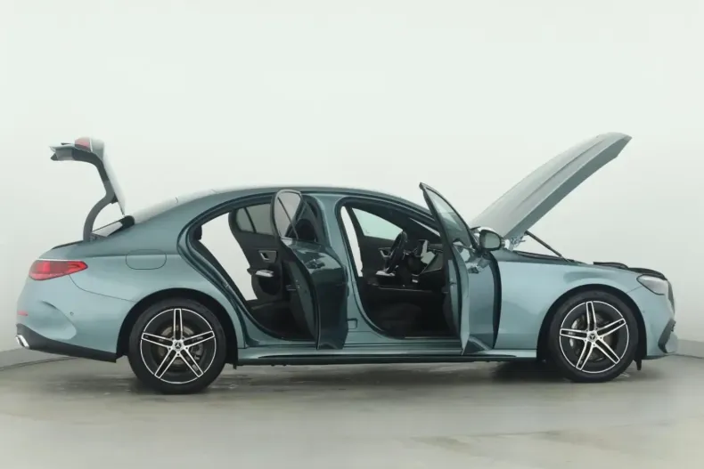 Mercedes-Benz E 220 din 2025 cu 10.702 km - oferta MER176902 - foto 8