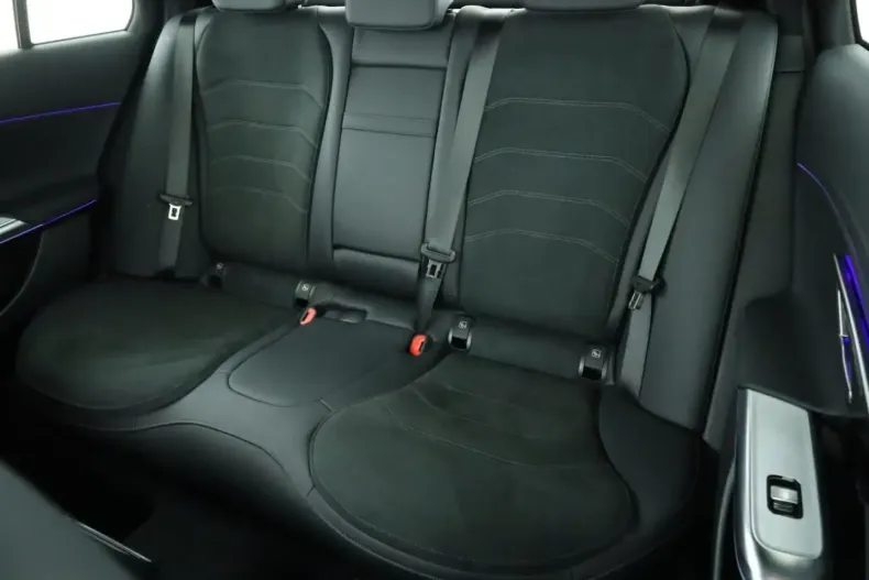 Mercedes-Benz E 220 din 2025 cu 10.702 km - oferta MER176902 - foto 18