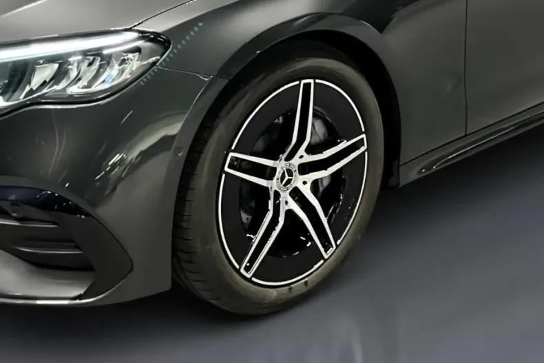 Mercedes-Benz E 220 din 2025 cu 11.175 km - oferta MER176903 - foto 5