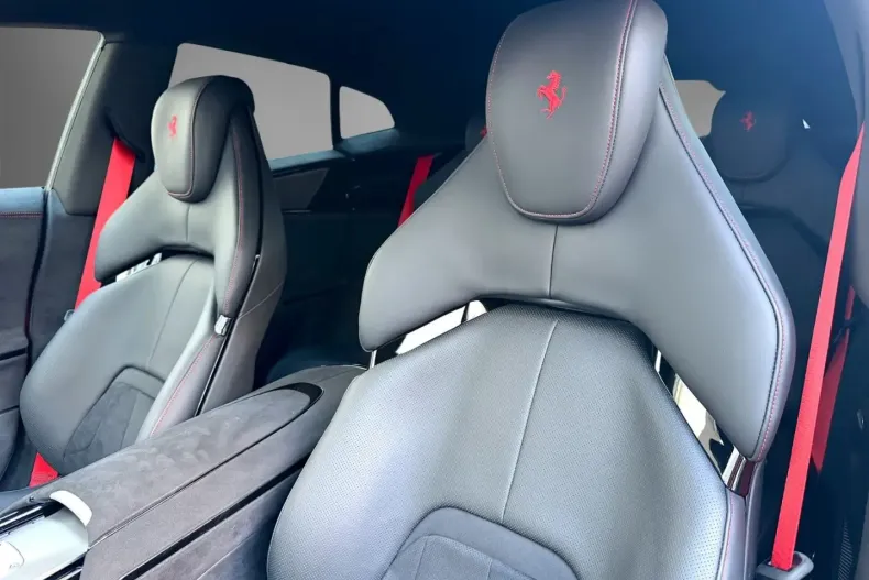 Ferrari Purosangue din 2025 cu 2.300 km - oferta FER176904 - foto 4