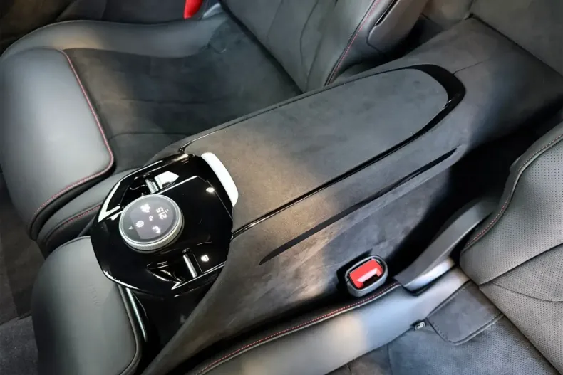 Ferrari Purosangue din 2025 cu 2.300 km - oferta FER176904 - foto 24