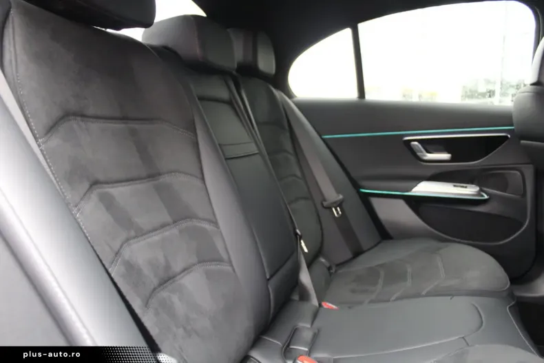 Mercedes-Benz E 200 din 2025 cu 15.221 km - oferta MER176906 - foto 4
