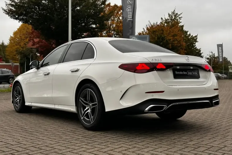 Mercedes-Benz E 200 din 2025 cu 5.128 km - oferta MER176910 - foto 2