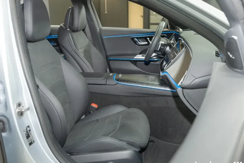 Mercedes-Benz E 200 din 2025 cu 5.000 km - oferta MER176912 - foto 14