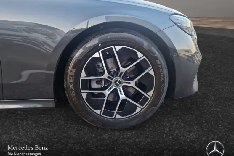 Mercedes-Benz E 200 din 2025 cu 4.765 km - oferta MER176914 - foto 4