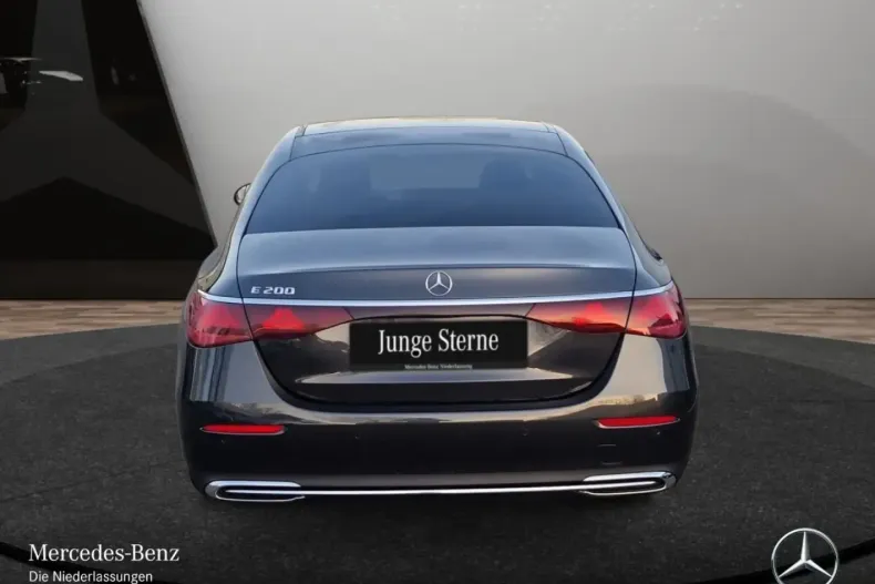 Mercedes-Benz E 200 din 2025 cu 4.765 km - oferta MER176914 - foto 6