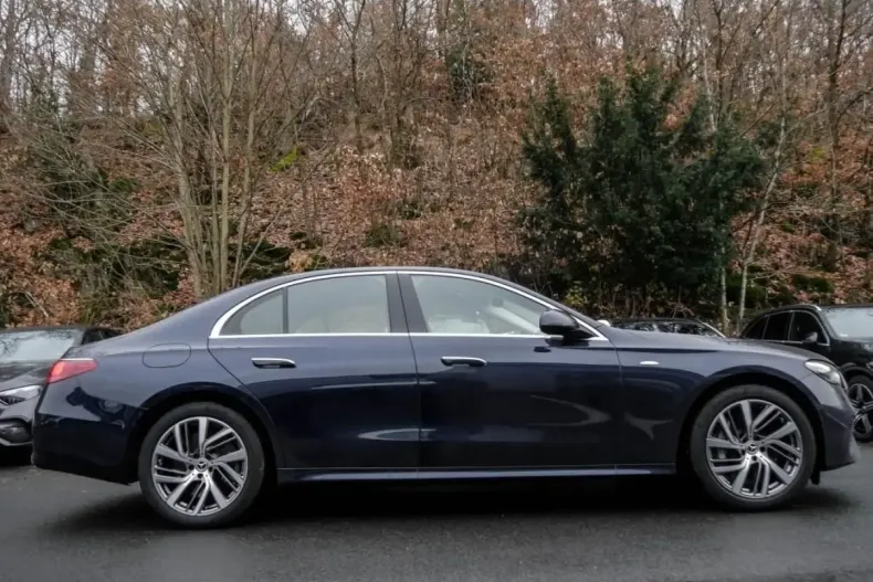 Mercedes-Benz E 300 din 2025 cu 21.436 km - oferta MER176916 - foto 3