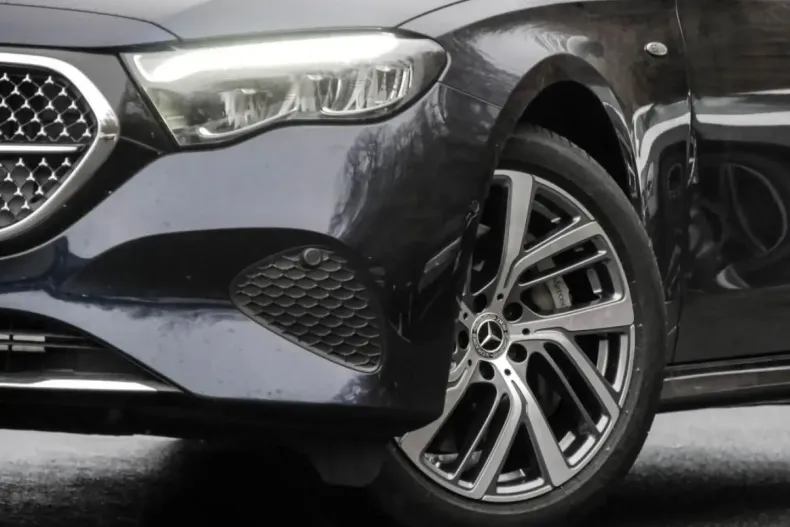 Mercedes-Benz E 300 din 2025 cu 21.436 km - oferta MER176916 - foto 6