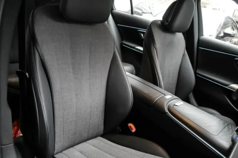 Mercedes-Benz E 300 din 2025 cu 21.436 km - oferta MER176916 - foto 7