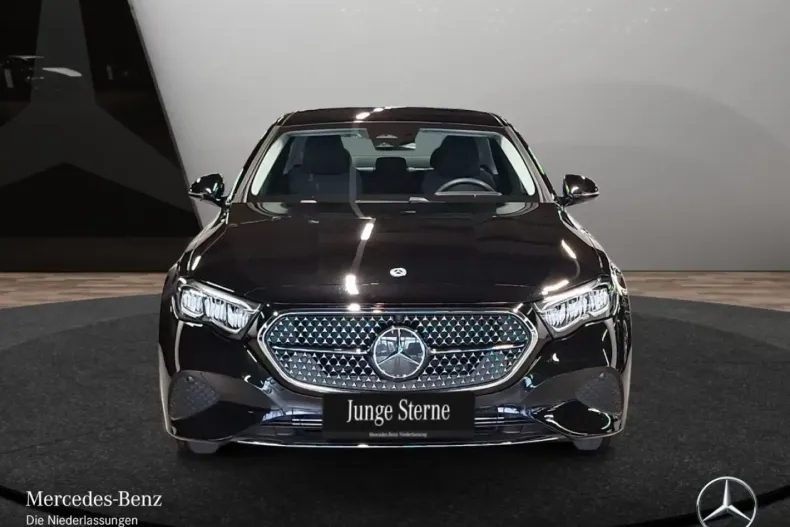 Mercedes-Benz E 200 din 2025 cu 6.705 km - oferta MER176917 - foto 1