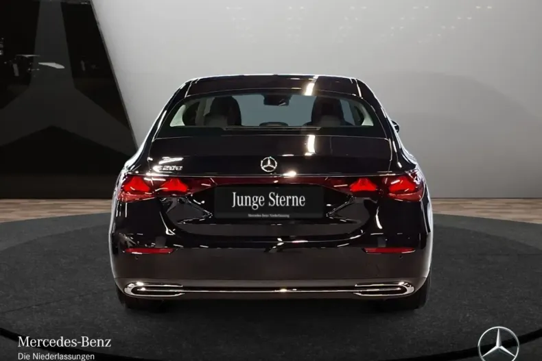 Mercedes-Benz E 200 din 2025 cu 6.705 km - oferta MER176917 - foto 4