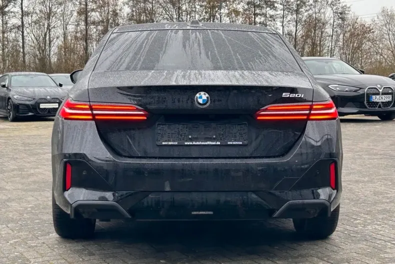 BMW 520 din 2025 cu 17.200 km - oferta BMW176921 - foto 5