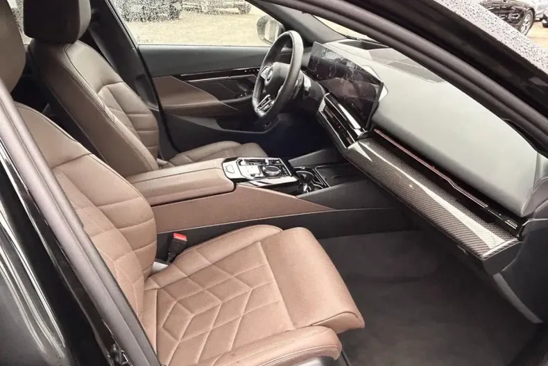 BMW 520 din 2025 cu 17.200 km - oferta BMW176921 - foto 8