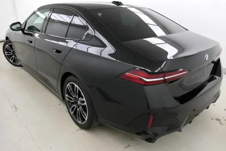 BMW 520 din 2025 cu 26.500 km - oferta BMW176922 - foto 3