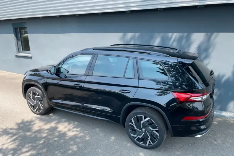 Skoda Kodiaq din 2023 cu 12.500 km - oferta SKO176936 - foto 4