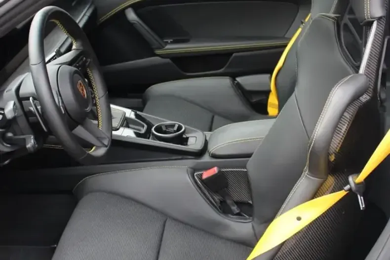 Porsche 992 din 2023 cu 16.500 km - oferta POR176941 - foto 8