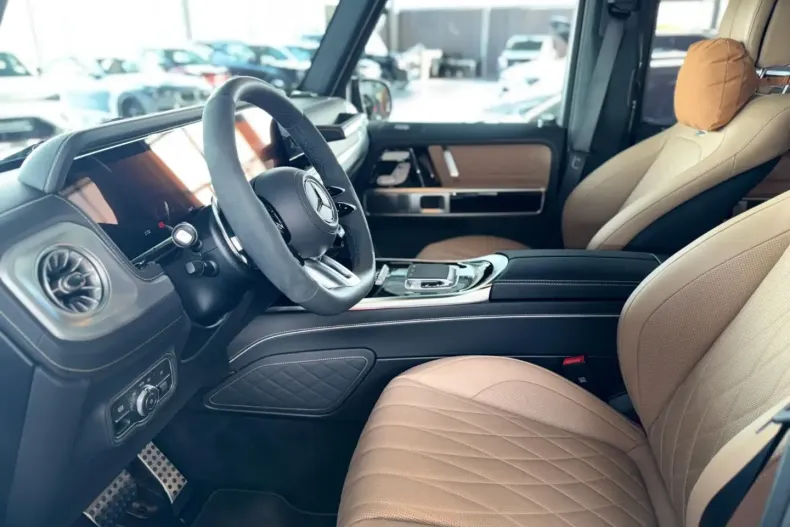 Mercedes-Benz G 63 AMG din 2025 cu 5.200 km - oferta MER176942 - foto 6