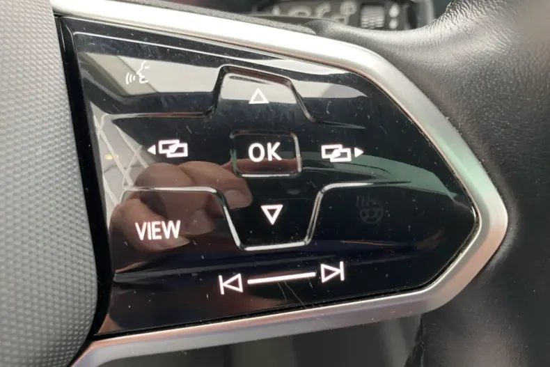 Volkswagen Touareg din 2021 cu 57.360 km - oferta VOL176946 - foto 19