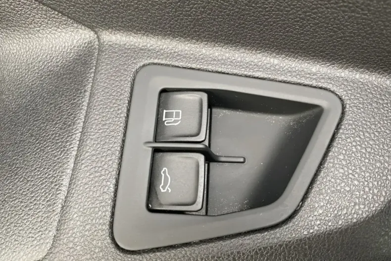 Volkswagen Touareg din 2021 cu 57.360 km - oferta VOL176946 - foto 22