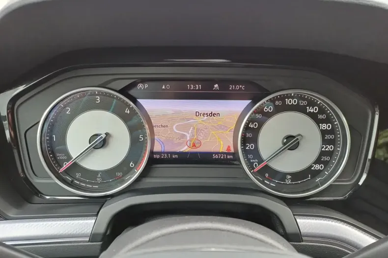 Volkswagen Touareg din 2021 cu 56.750 km - oferta VOL176952 - foto 21