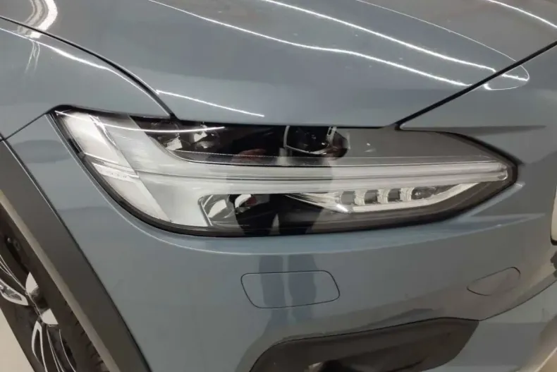 Volvo V90 Cross Country din 2021 cu 68.312 km - oferta VOL176968 - foto 3