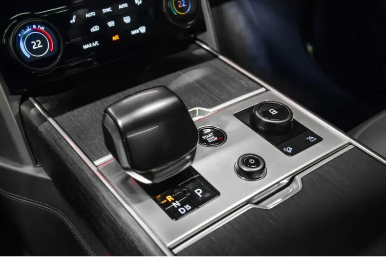 Land Rover Range Rover din 2023 cu 31.790 km - oferta LAN176971 - foto 11