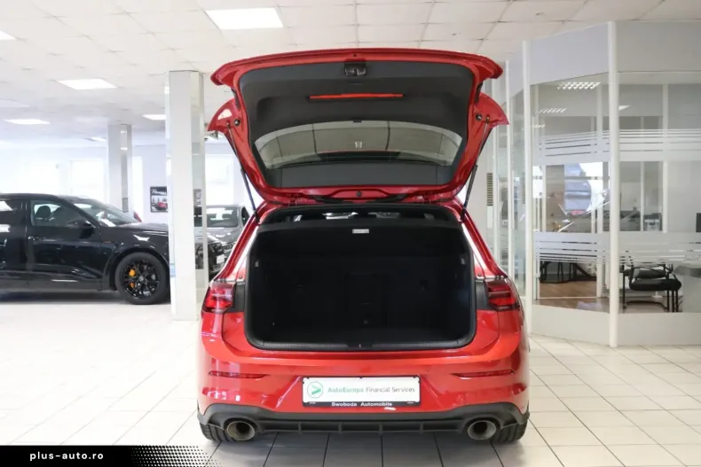 Volkswagen Golf din 2023 cu 30.906 km - oferta VOL176973 - foto 6