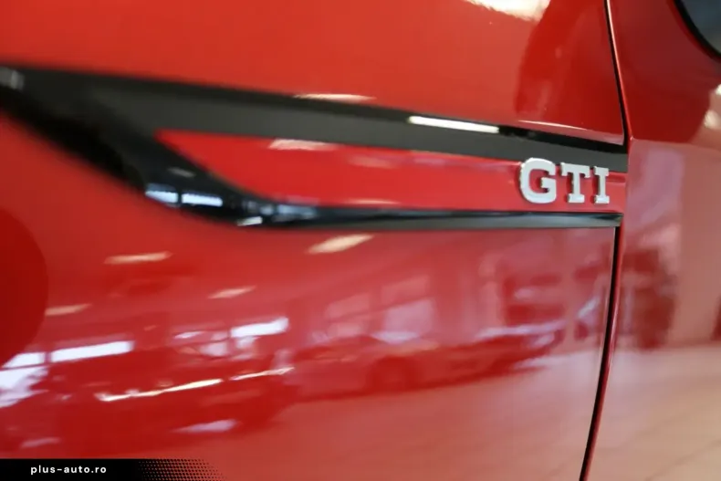 Volkswagen Golf din 2023 cu 30.906 km - oferta VOL176973 - foto 8