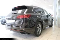 Volkswagen Touareg din 2023 cu 67.338 km - oferta VOL176975 - foto 3