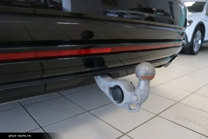 Volkswagen Touareg din 2023 cu 67.338 km - oferta VOL176975 - foto 12