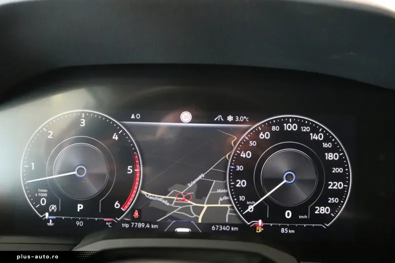 Volkswagen Touareg din 2023 cu 67.338 km - oferta VOL176975 - foto 19