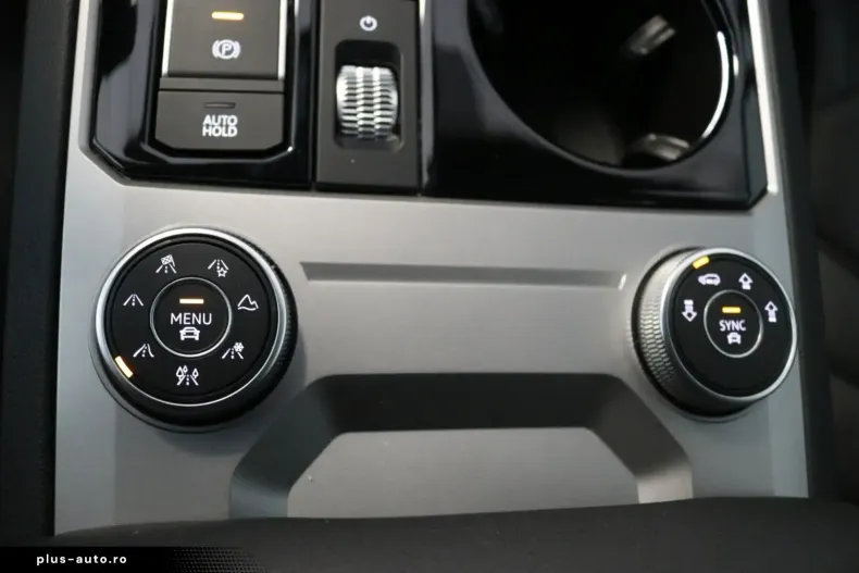 Volkswagen Touareg din 2023 cu 67.338 km - oferta VOL176975 - foto 21