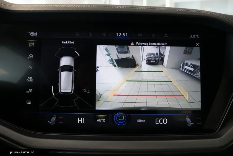 Volkswagen Touareg din 2023 cu 67.338 km - oferta VOL176975 - foto 26