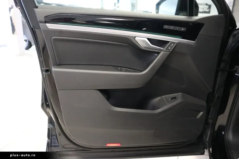 Volkswagen Touareg din 2021 cu 87.894 km - oferta VOL176980 - foto 9