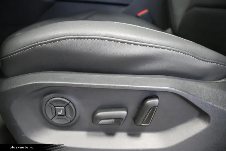 Volkswagen Touareg din 2021 cu 87.894 km - oferta VOL176980 - foto 10