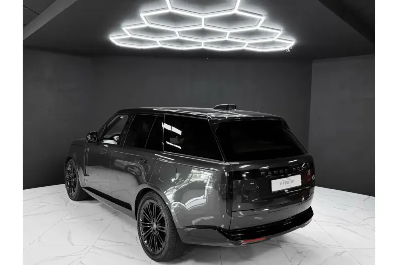 Land Rover Range Rover din 2023 cu 59.990 km - oferta LAN176982 - foto 3