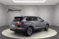 Volkswagen Touareg din 2021 cu 43.100 km - oferta VOL176984 - foto 2