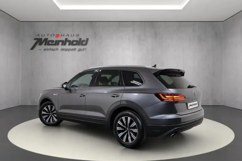 Volkswagen Touareg din 2021 cu 43.100 km - oferta VOL176984 - foto 4