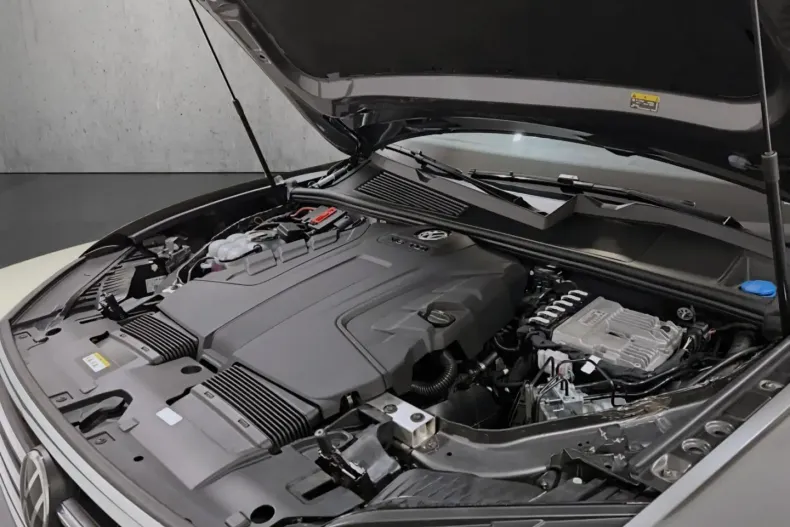 Volkswagen Touareg din 2021 cu 43.100 km - oferta VOL176984 - foto 18