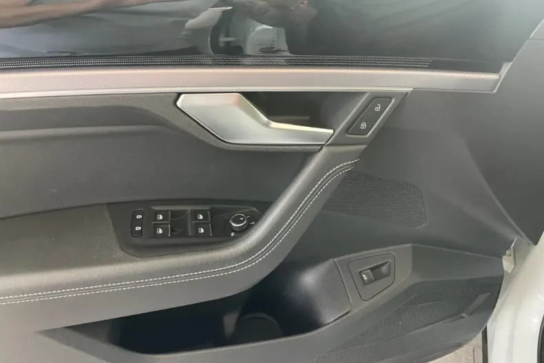 Volkswagen Touareg din 2022 cu 99.989 km - oferta VOL176987 - foto 7