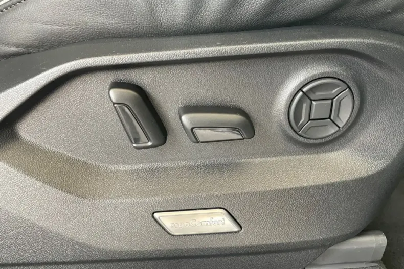 Volkswagen Touareg din 2022 cu 99.989 km - oferta VOL176987 - foto 15