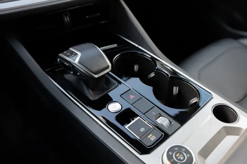 Volkswagen Touareg din 2022 cu 70.400 km - oferta VOL176988 - foto 16