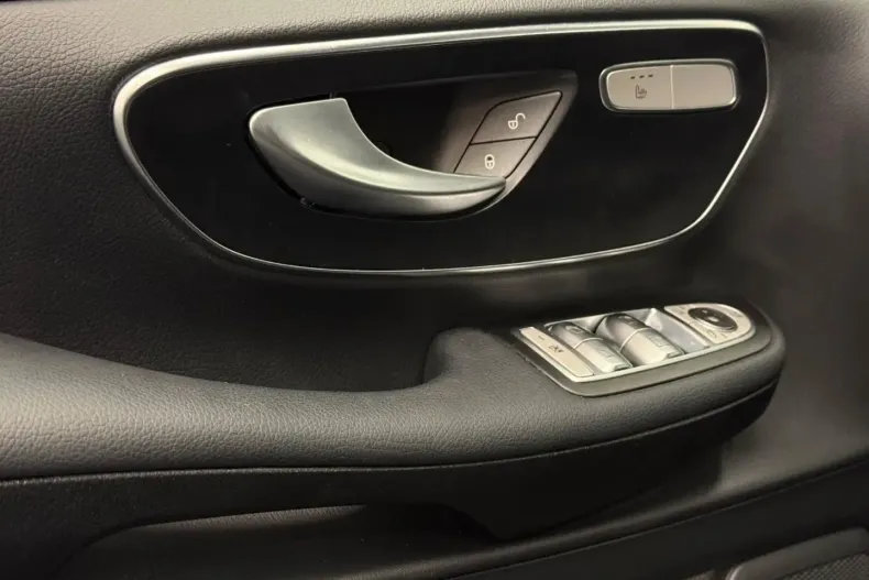 Mercedes-Benz V 250 din 2024 cu 15.000 km - oferta MER176989 - foto 29