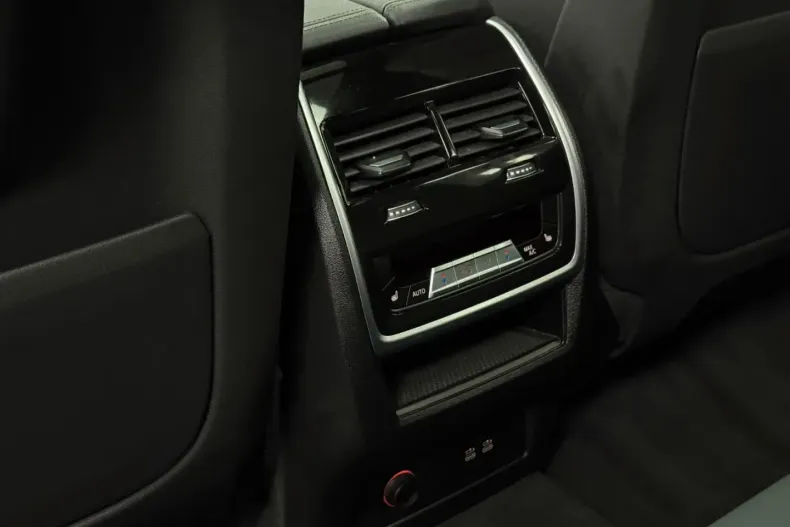 BMW X7 din 2021 cu 76.000 km - oferta BMW176996 - foto 36