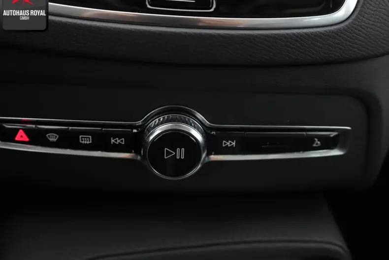 Volvo XC90 din 2021 cu 87.150 km - oferta VOL177000 - foto 19