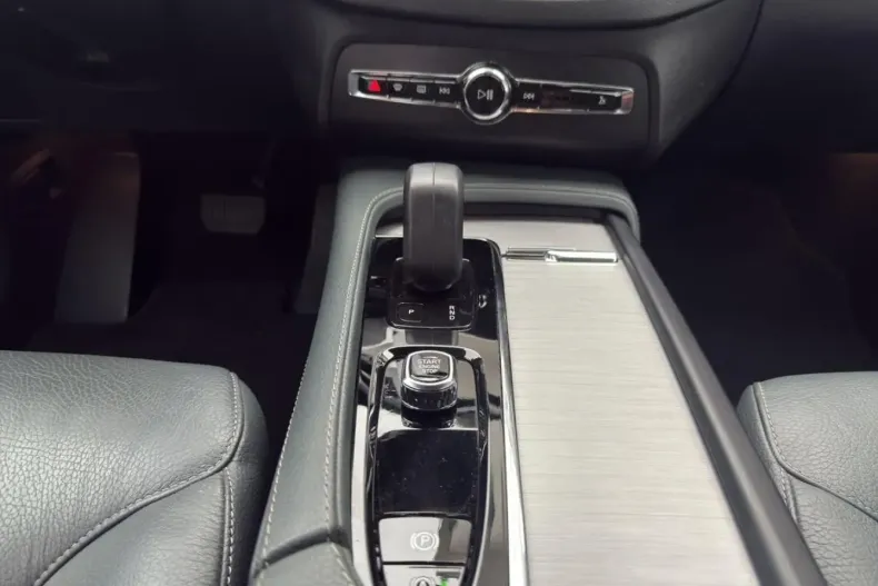 Volvo XC90 din 2021 cu 66.342 km - oferta VOL177008 - foto 16