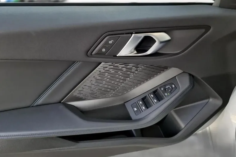 BMW 118 din 2024 cu 26.342 km - oferta BMW177012 - foto 11