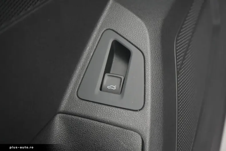 Volkswagen Touareg din 2022 cu 45.000 km - oferta VOL177025 - foto 27