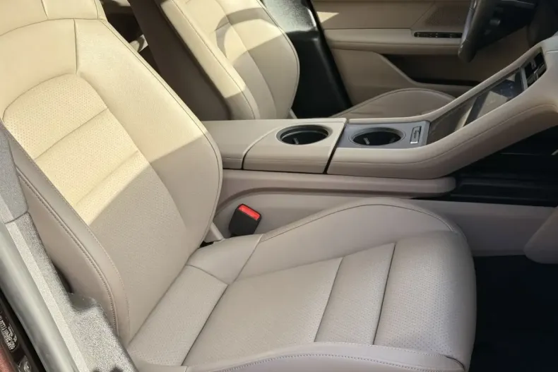 Porsche Taycan din 2023 cu 20.100 km - oferta POR177028 - foto 18