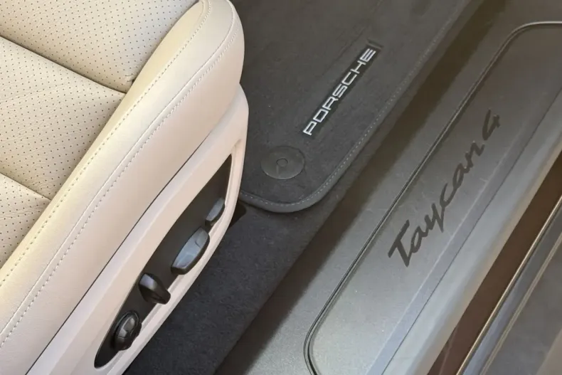 Porsche Taycan din 2023 cu 20.100 km - oferta POR177028 - foto 20